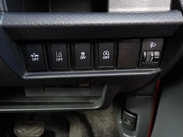 スズキ　ハスラー