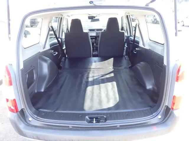 トヨタ　プロボックスバン　４ＷＤ