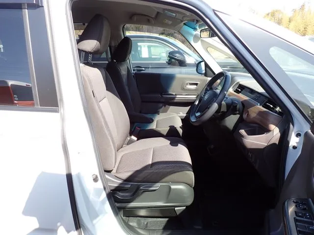 ホンダ　フリードプラス　ハイブリッド