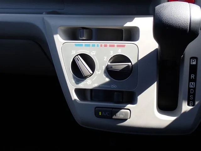 ダイハツ ミラ イース