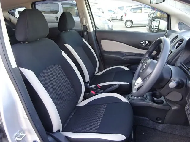 ノート（ニッサン）の車両写真