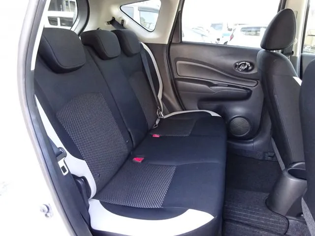 ノート（ニッサン）の車両写真