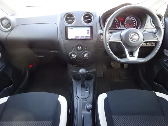 ノート（ニッサン）の車両写真