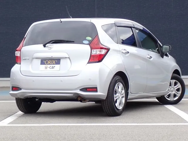 ノート（ニッサン）の車両写真