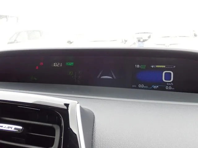 トヨタ プリウス