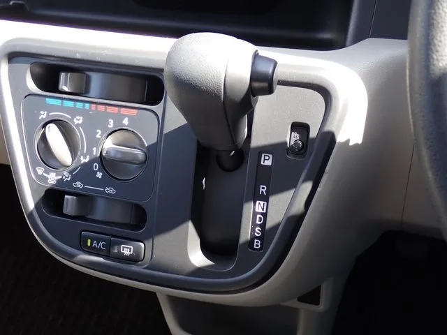 ダイハツ　ブーン