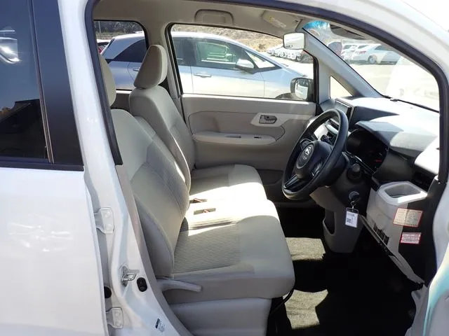 ダイハツ　ムーヴ　４ＷＤ