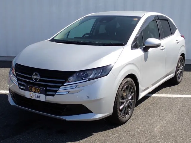 ニッサン ノート　４ＷＤ