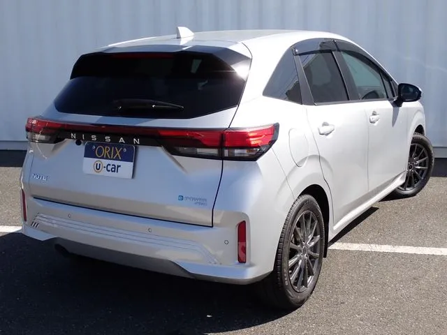 ニッサン　ノート　４ＷＤ