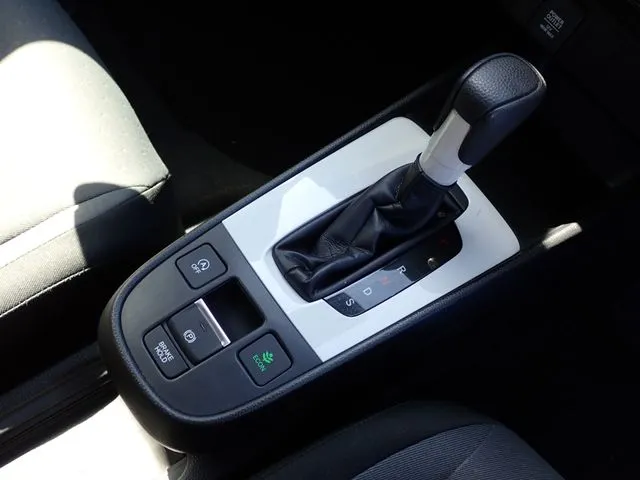 ホンダ　フィット　４ＷＤ