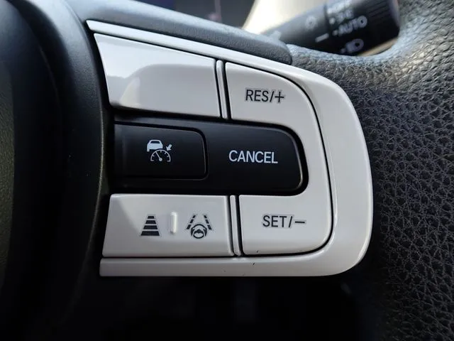 ホンダ　フィット　４ＷＤ