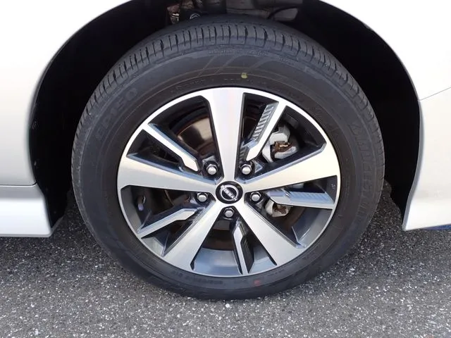 リーフ(ニッサン)の車両写真