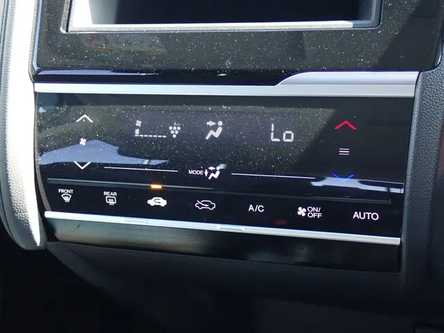 ホンダ　フィット　ハイブリッド