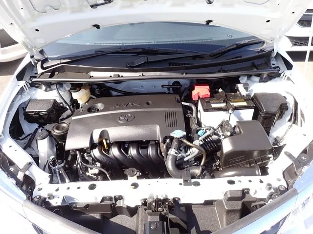 トヨタ　カローラアクシオ　４ＷＤ