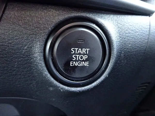 ＭＡＺＤＡ３　セダン（マツダ）の車両写真