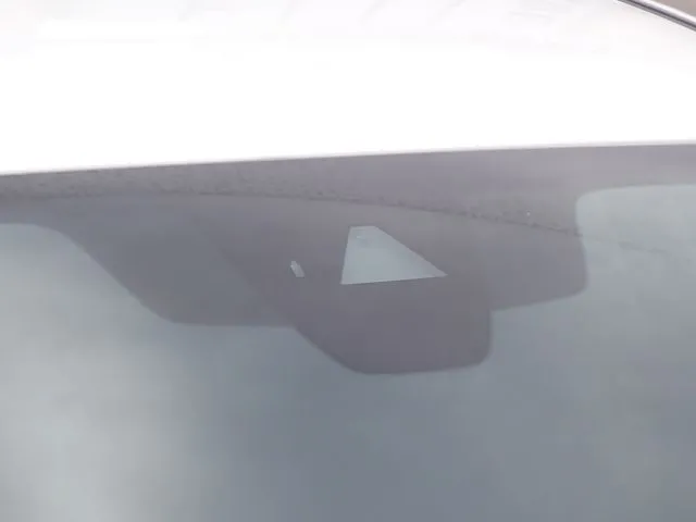 ＭＡＺＤＡ３　セダン（マツダ）の車両写真