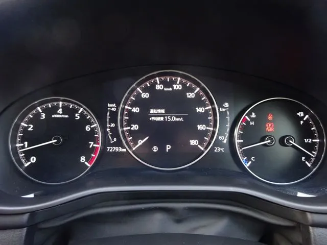 ＭＡＺＤＡ３　セダン（マツダ）の車両写真