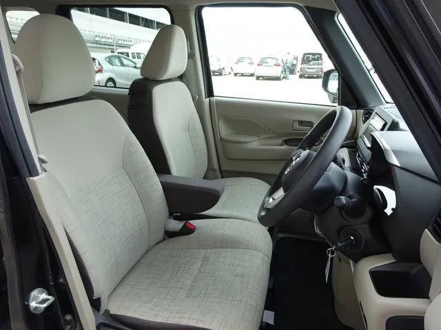 ルークス（ニッサン）の車両写真