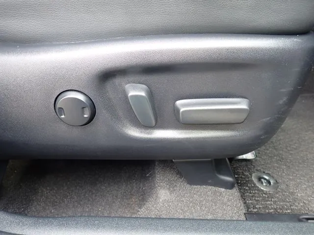 トヨタ プリウス アルファ