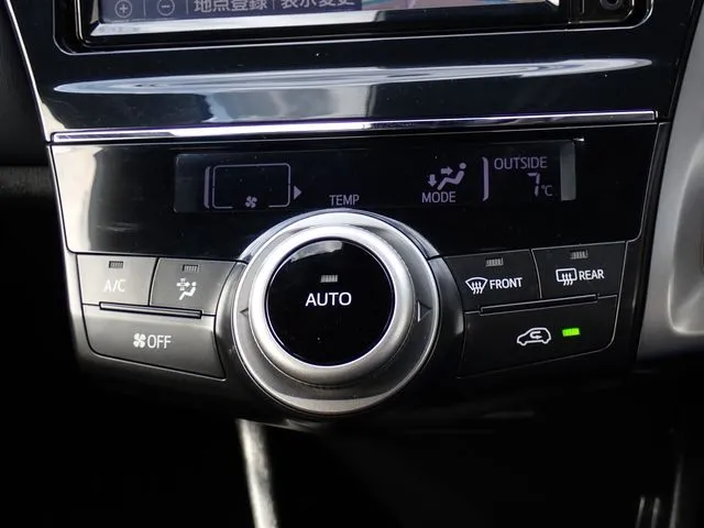 トヨタ プリウス アルファ