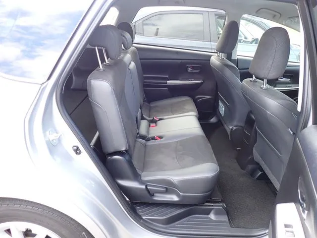 トヨタ プリウス アルファ