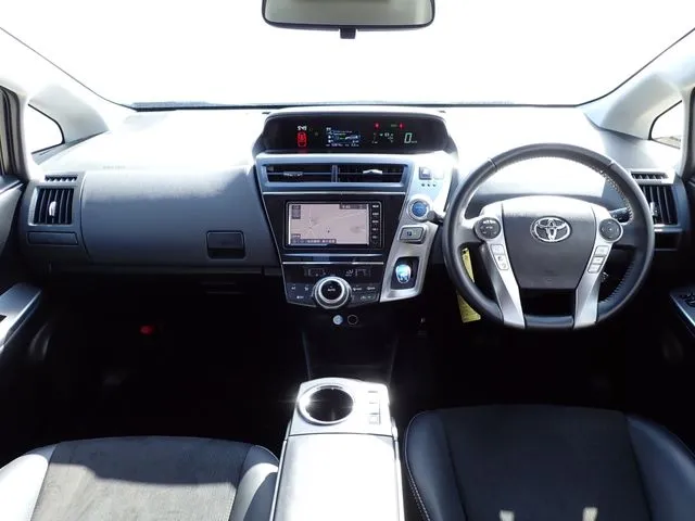 トヨタ プリウス アルファ