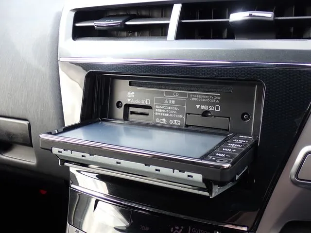 トヨタ プリウス アルファ