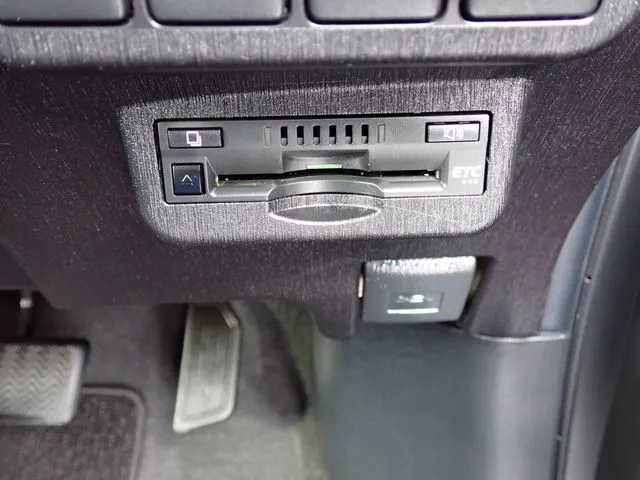 トヨタ プリウス アルファ