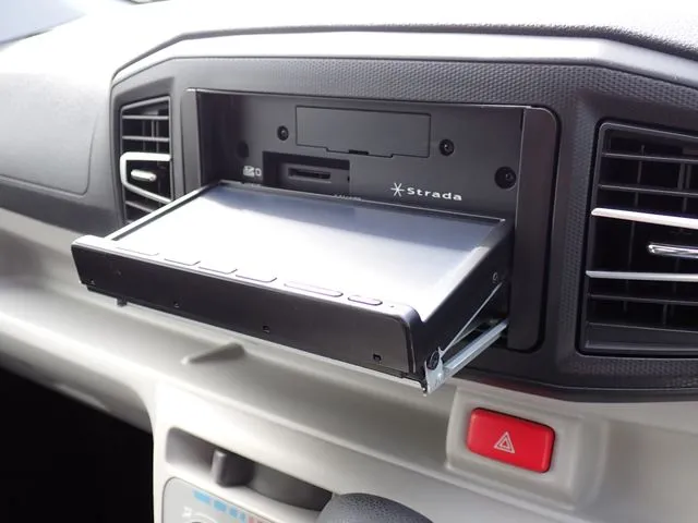 ミラ　イース（ダイハツ）の車両写真