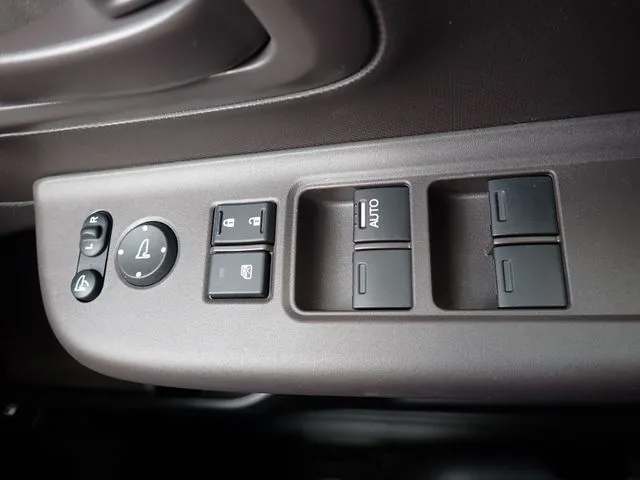 フリードプラス　ハイブリッド（ホンダ）の車両写真