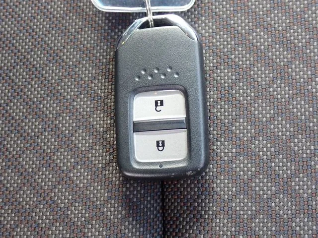 フリードプラス　ハイブリッド（ホンダ）の車両写真