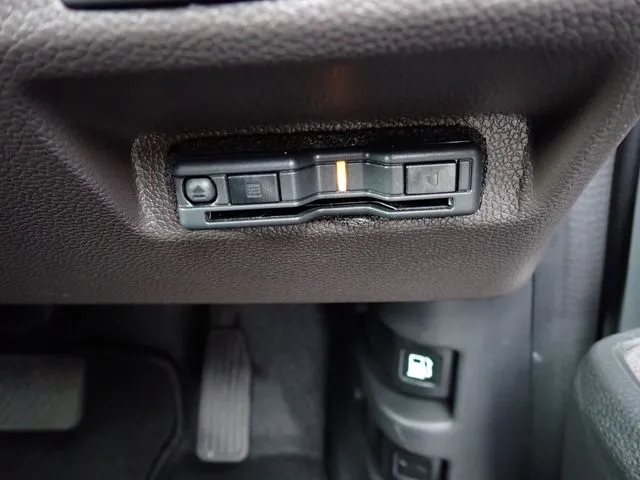 フリードプラス　ハイブリッド（ホンダ）の車両写真