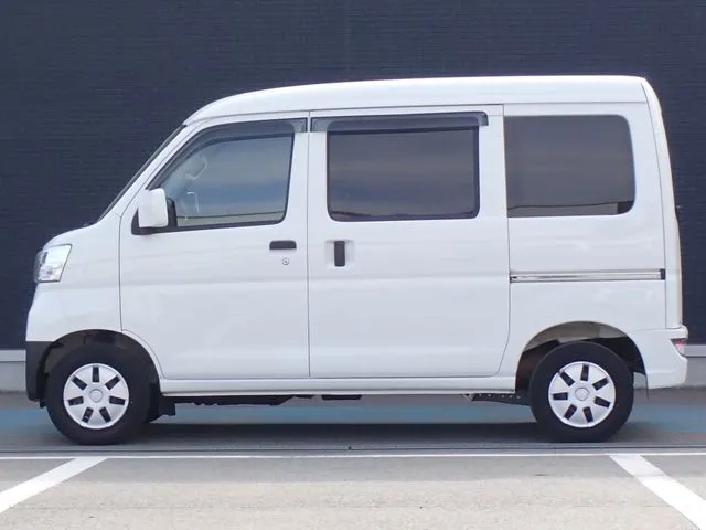 ハイゼットカーゴ（ダイハツ）の車両写真
