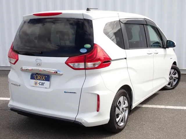 フリードプラス　ハイブリッド（ホンダ）の車両写真