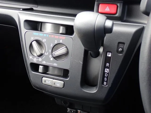 ダイハツ ミラ イース