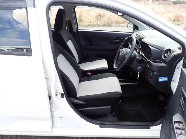 ダイハツ ミラ イース