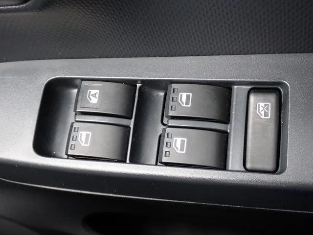 ダイハツ ミラ イース