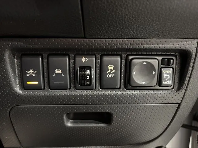 ニッサン　ＡＤ　４ＷＤ