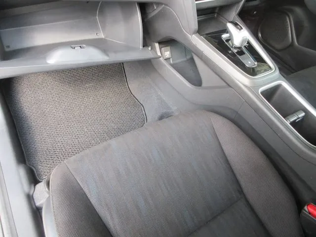 シャトル　ハイブリッド（ホンダ）の車両写真