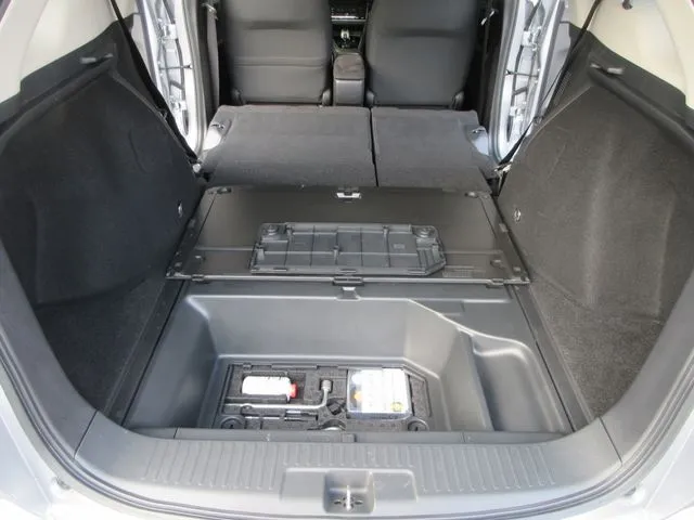 シャトル　ハイブリッド（ホンダ）の車両写真