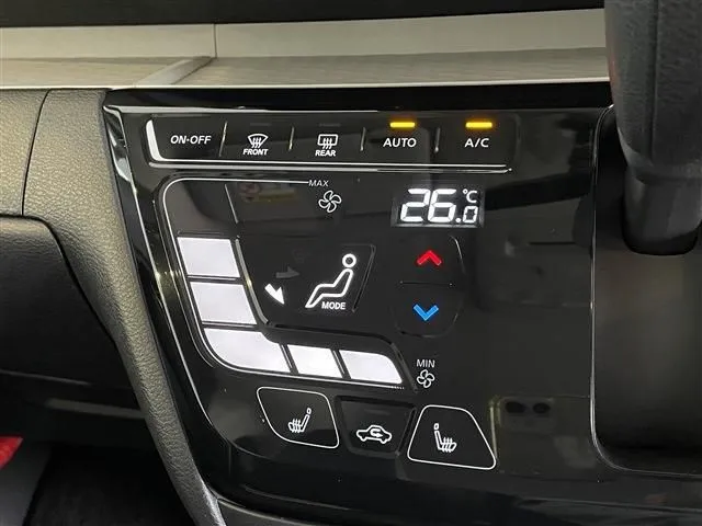 デリカ　ミニ（ミツビシ）の車両写真