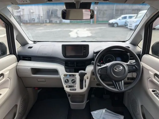 ムーヴ（ダイハツ）の車両写真