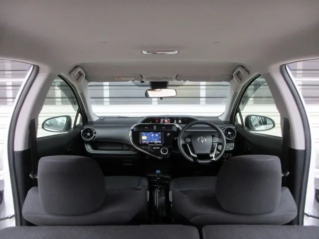 アクア（トヨタ）の車両写真