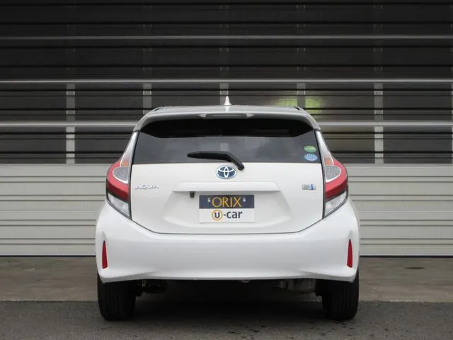 アクア（トヨタ）の車両写真