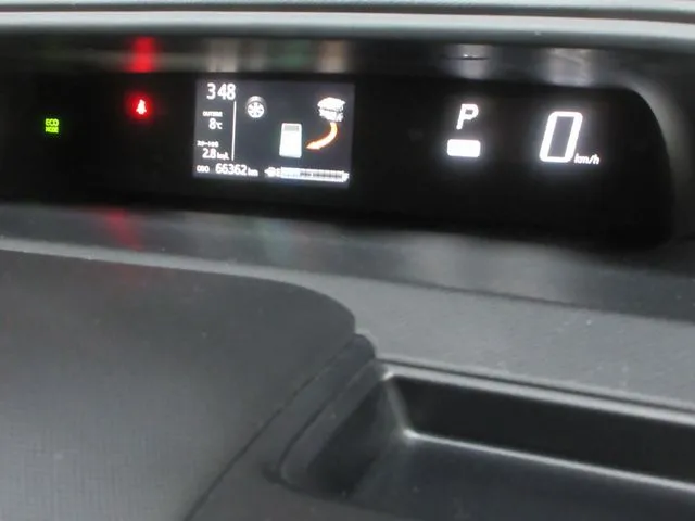 アクア（トヨタ）の車両写真