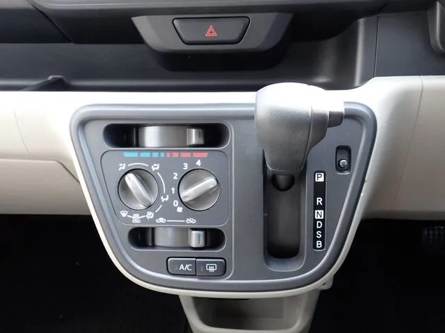 ブーン（ダイハツ）の車両写真