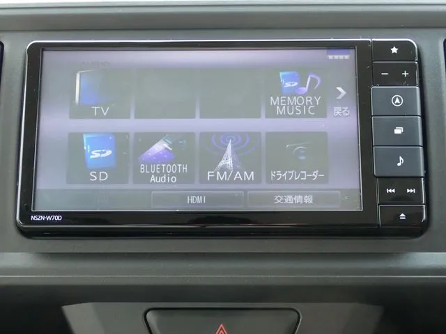 ブーン（ダイハツ）の車両写真