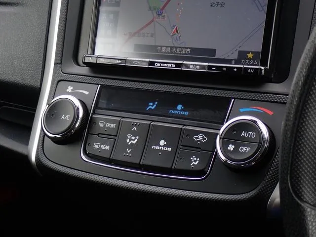 トヨタ　カローラフィールダー　ハイブリッド