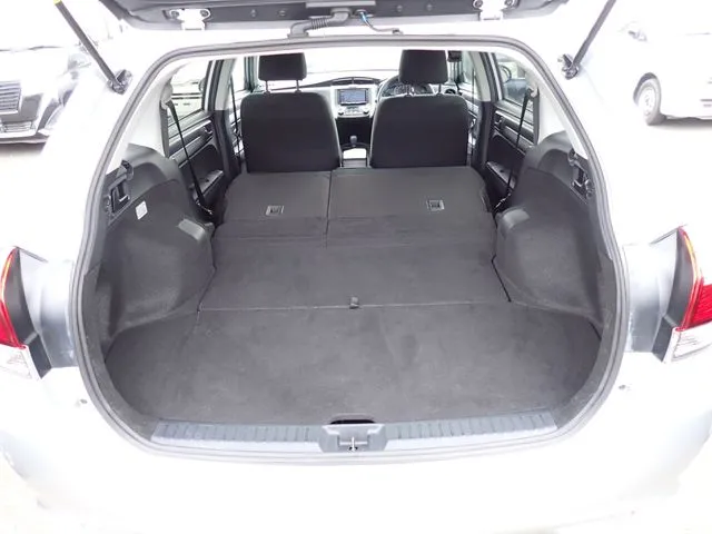 トヨタ　カローラフィールダー　ハイブリッド