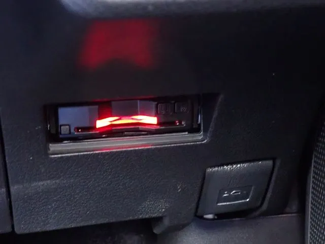 トヨタ　カローラフィールダー　ハイブリッド